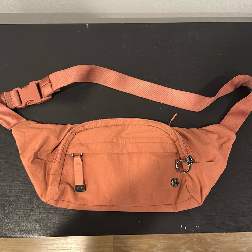 Lululemon belt bag